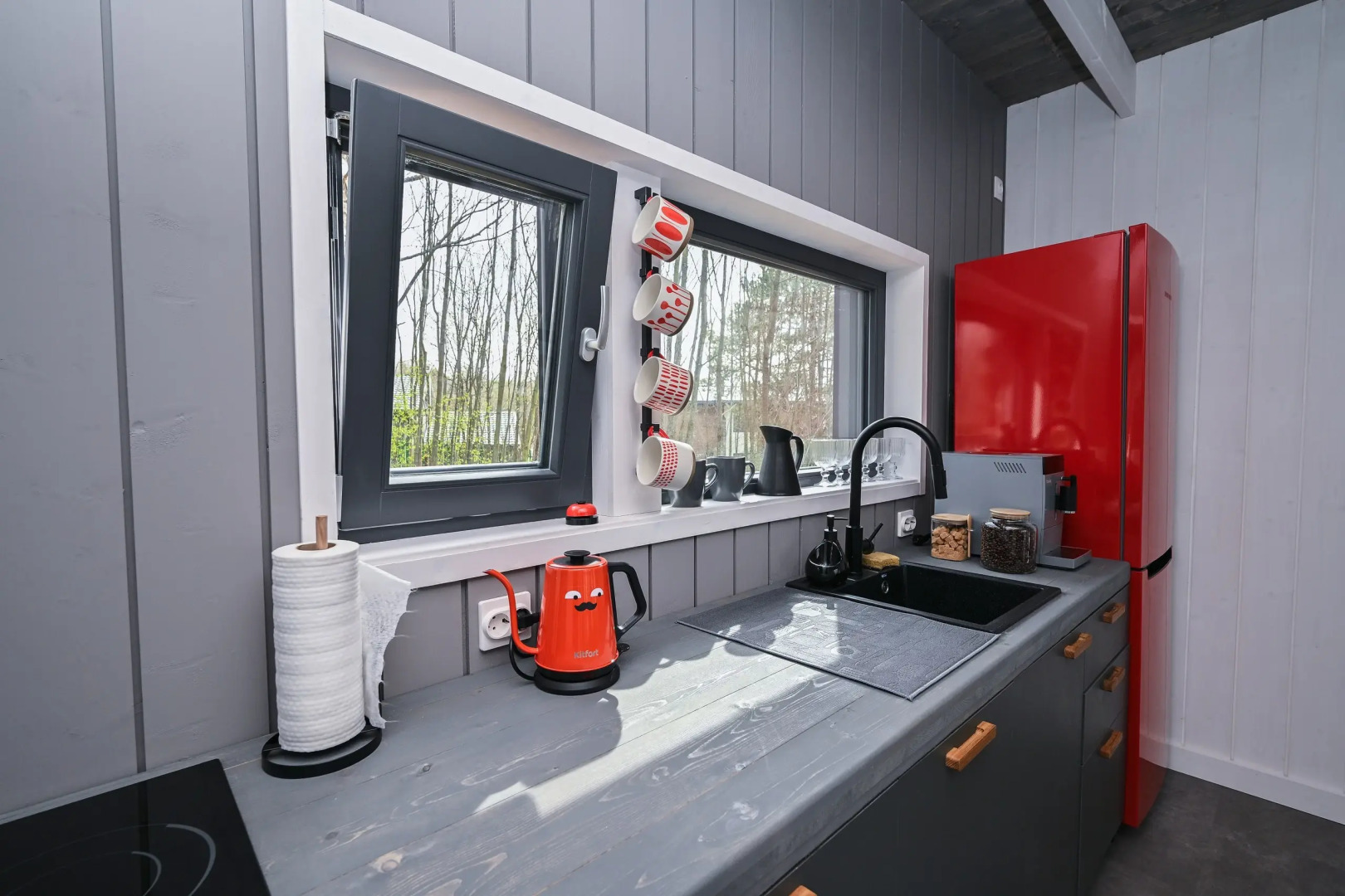 Барнхаус ЗвенДзен Mix 78 black Кики и Зизи