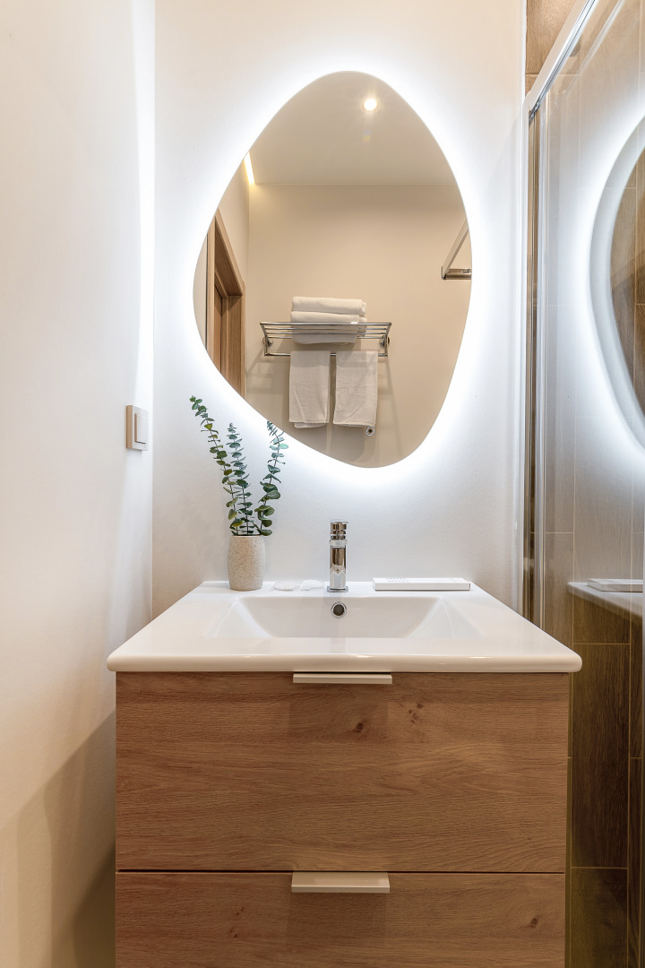 Отель Kinney Sea View