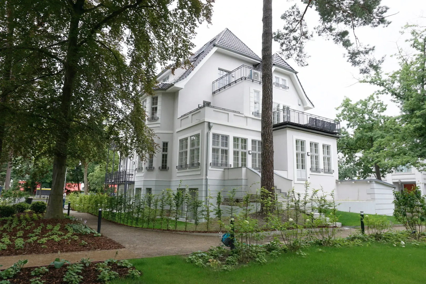 Apartments Aeronaut Suits powered by Pearl1