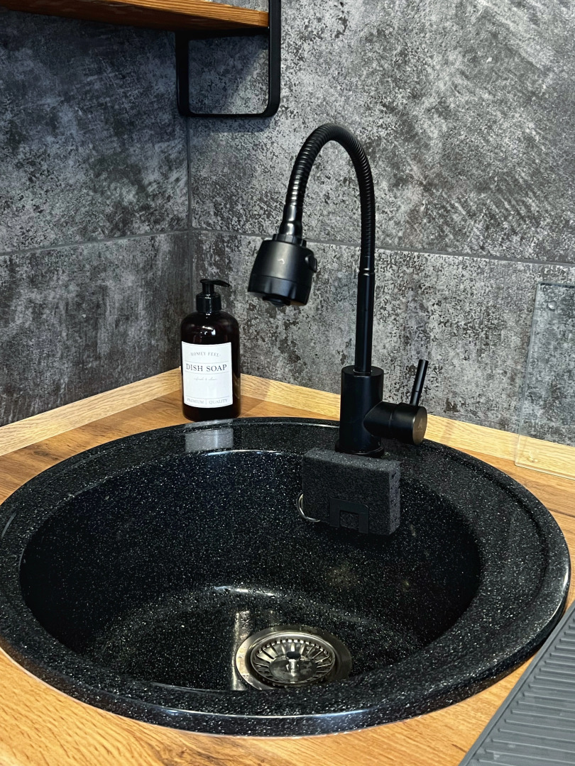 Апартаменты Granada Шикарная евро-двушка в центре города с новым ремонтом в стиле Лофт