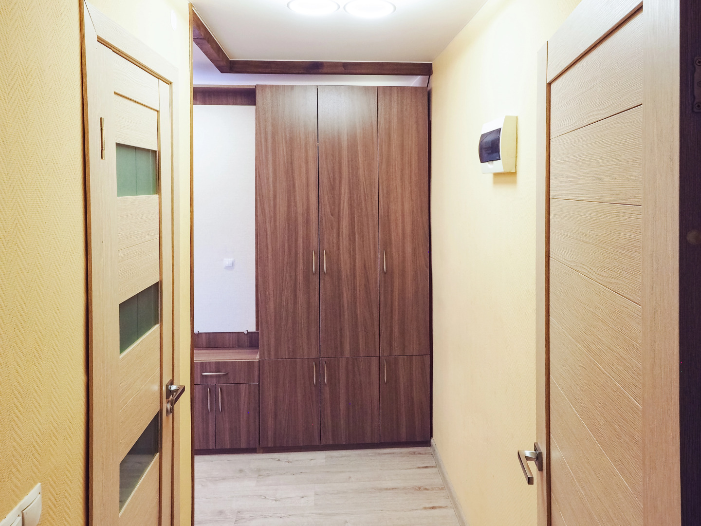 Апартаменты RENtown Студия у Фонтана