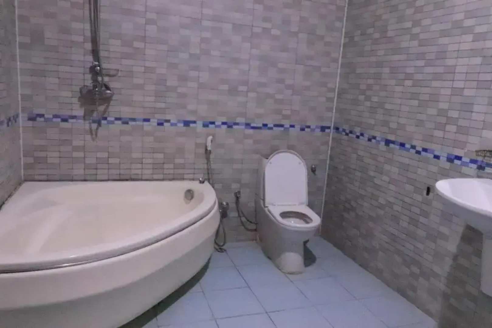 Отель EKM