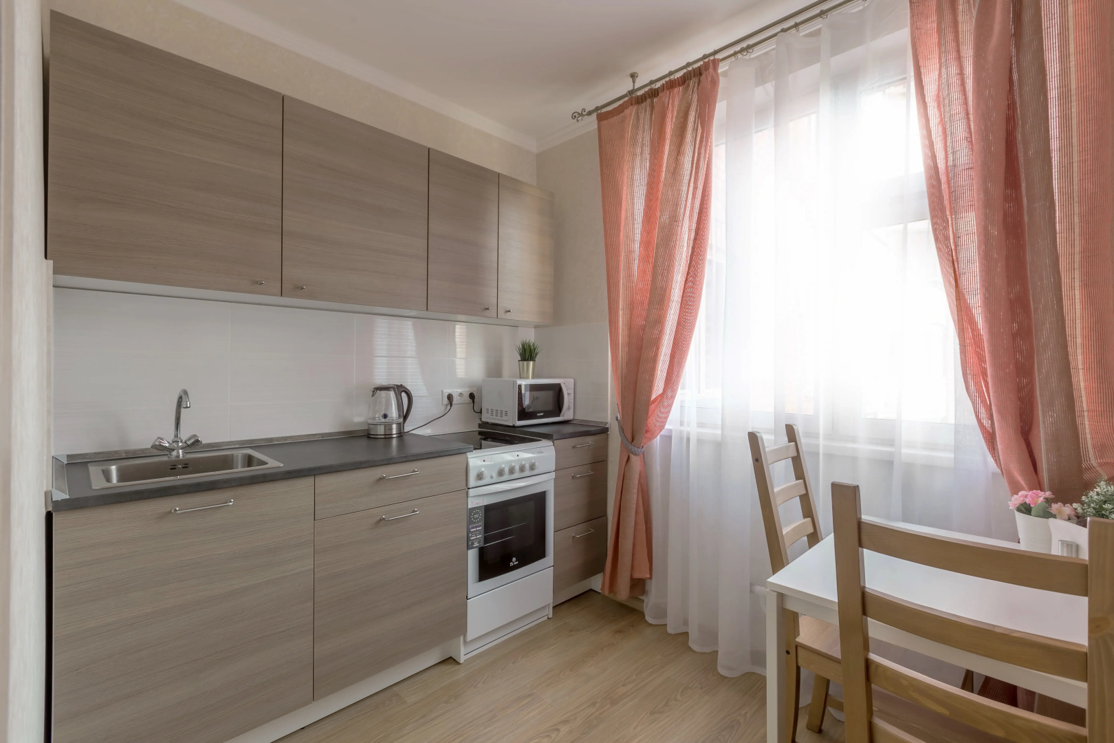 Апартаменты Гости Любят у метро Римская