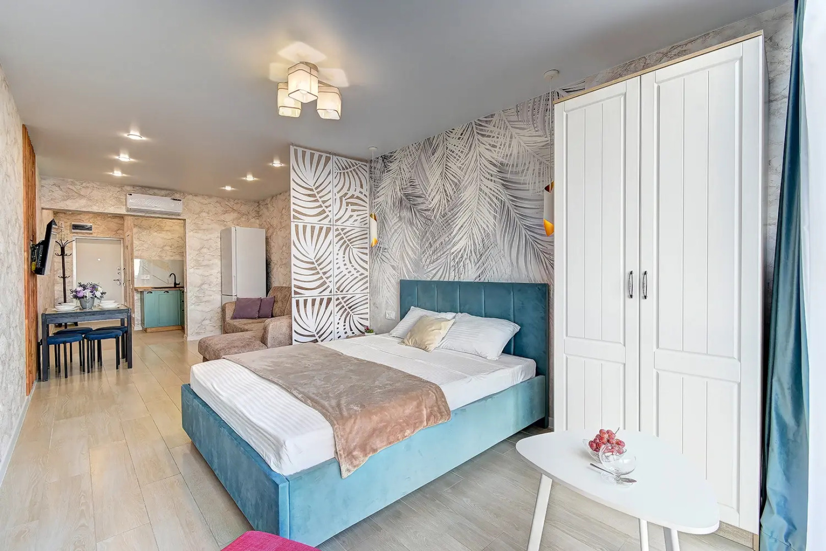 Апартаменты Уютные апартаменты MorskayaSimfonya-2 с панорамой на море с бассейном на территории ЖК