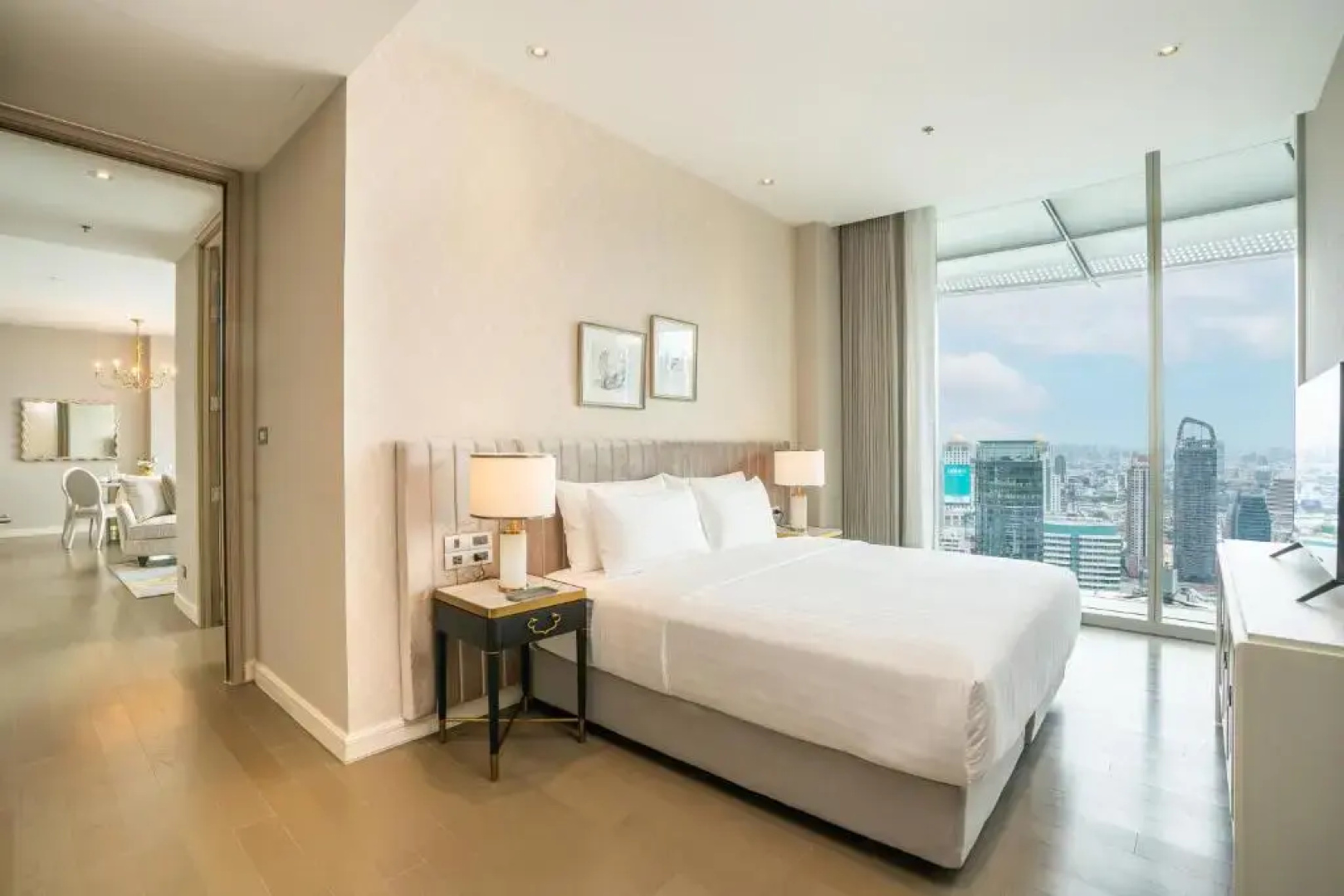 Отель Magnolias Ratchadamri Boulevard Serviced Residences