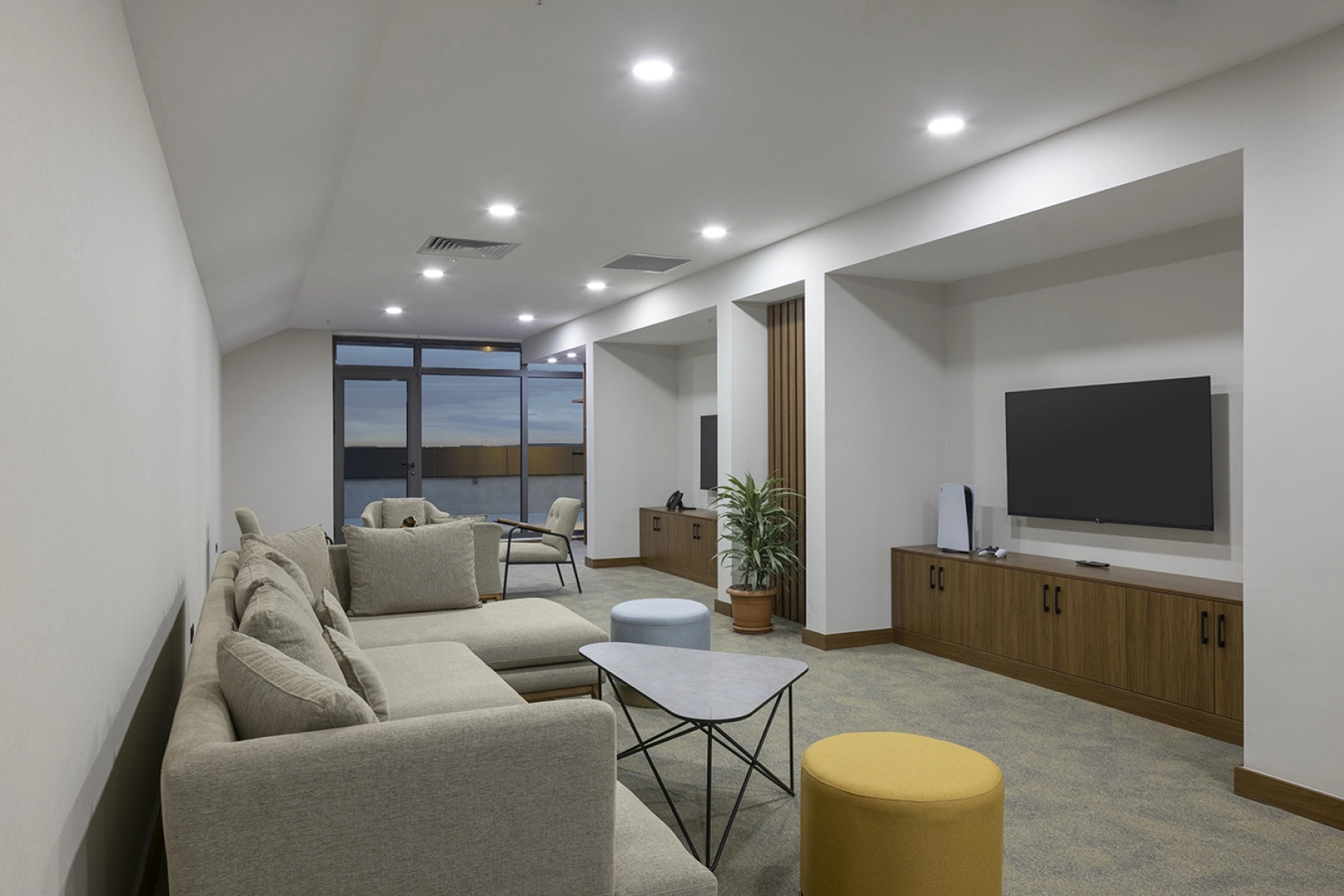 Отель Hampton by Hilton Istanbul Arnavutkoy