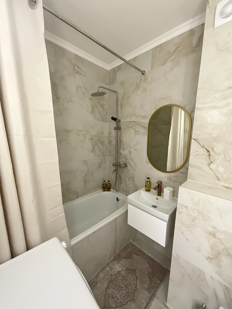 Апартаменты на улице Романтиков 1