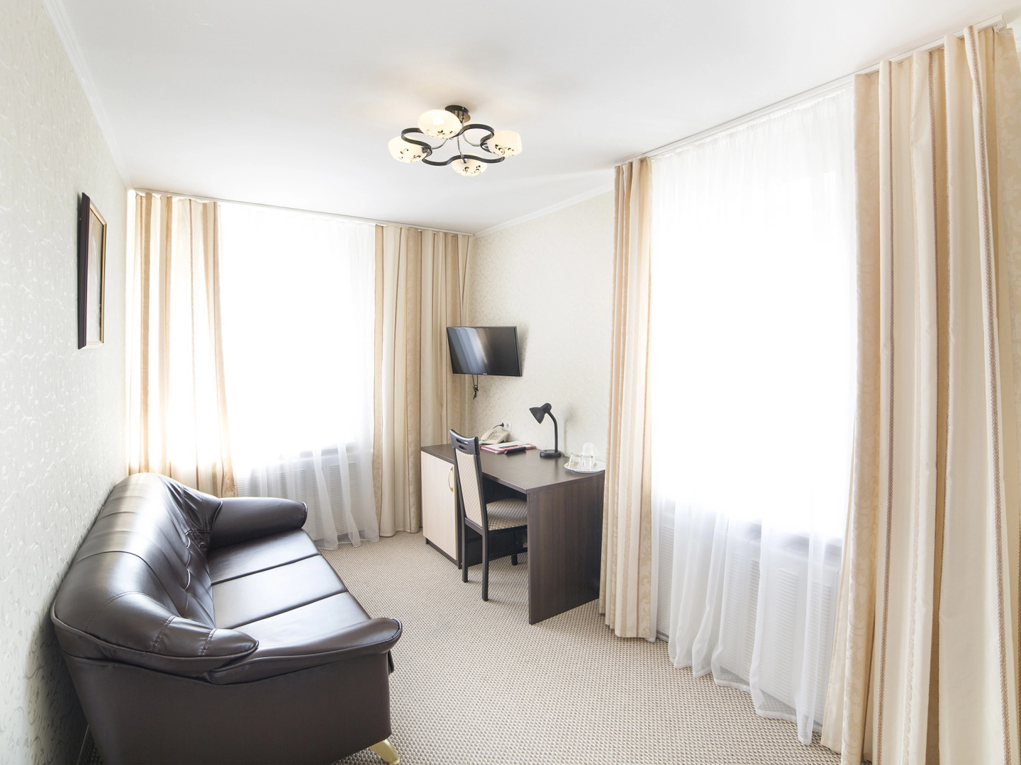 Октябрьская Отель