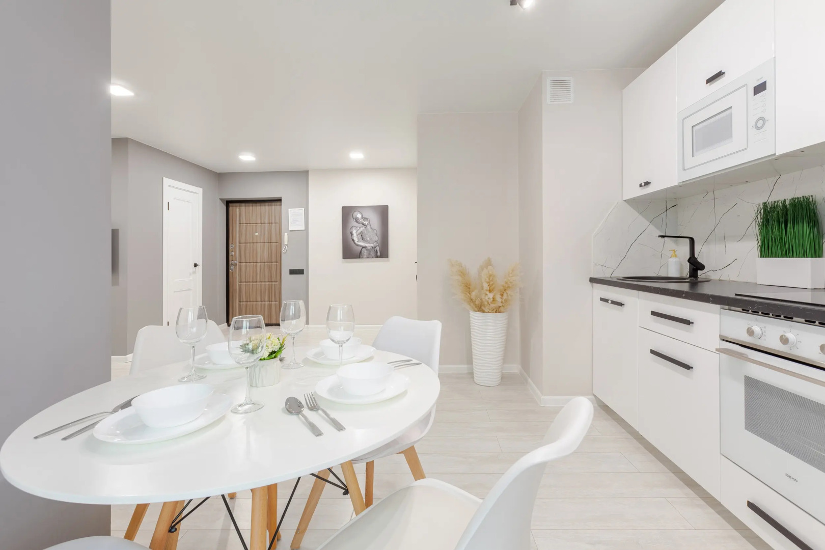 Апартаменты евродвушка RentPlaza класса LUX