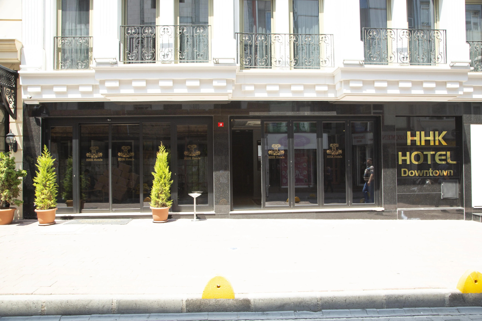 Отель HHK Hotel Downtown