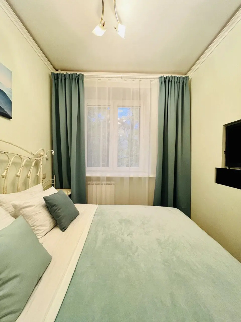 Квартира Уютная 2-х комнатная в 1 минуте от метро Академическая