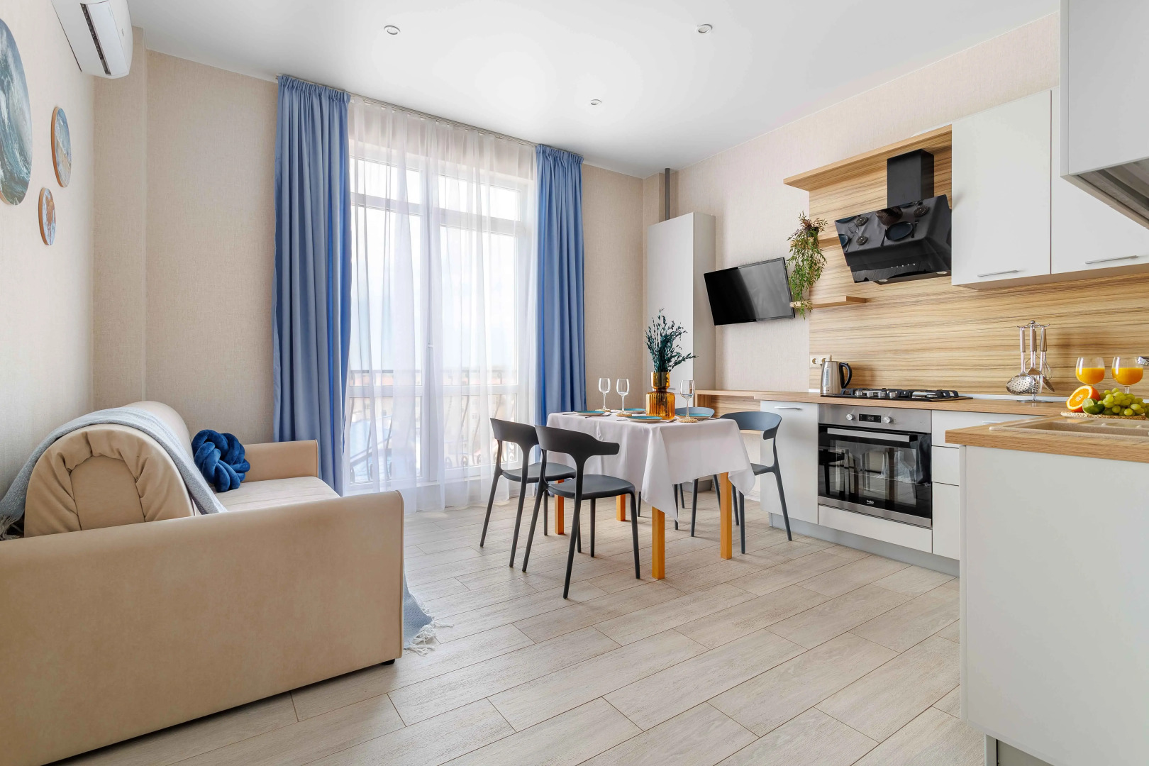 Апартаменты Уютная Квартира с Видом на Море от Home Group apartments