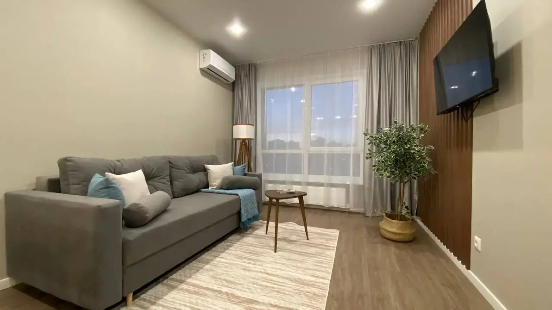 Квартира Green FOX трехкомнатная на берегу Приволжского Затона