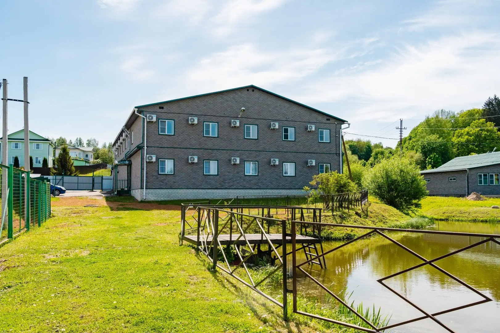 Отель Петровский берег