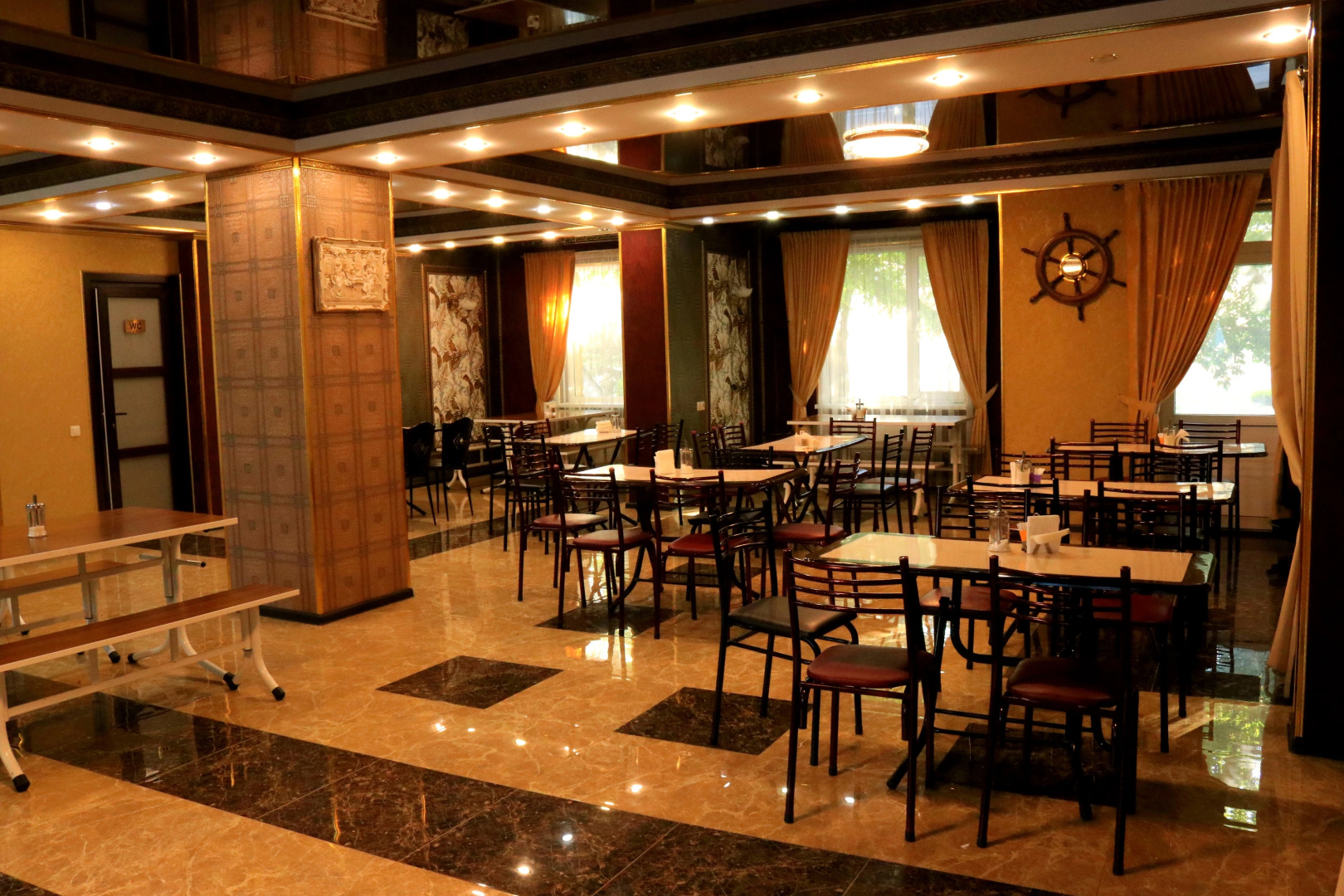 Отель Мишель