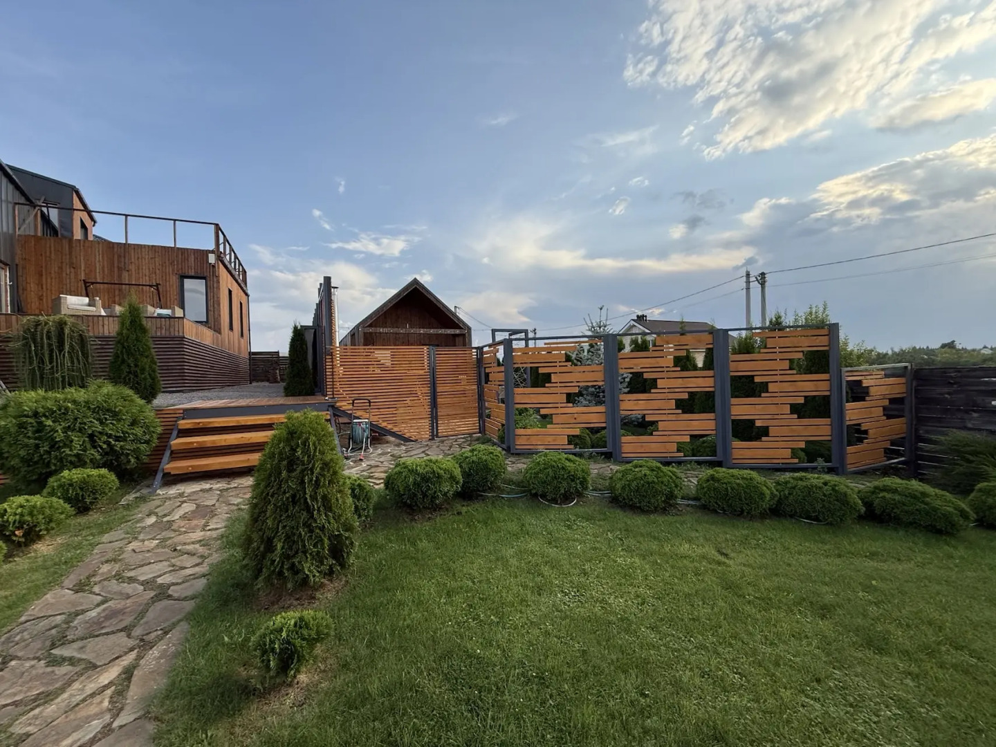 Частный дом Hill House Positive