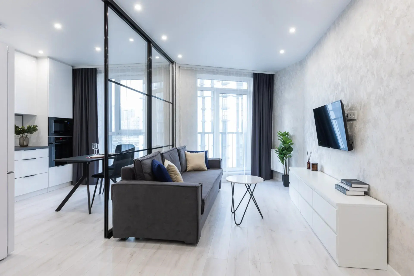 Апартаменты Black & White в Элитном Закрытом ЖК Комфорт Парк