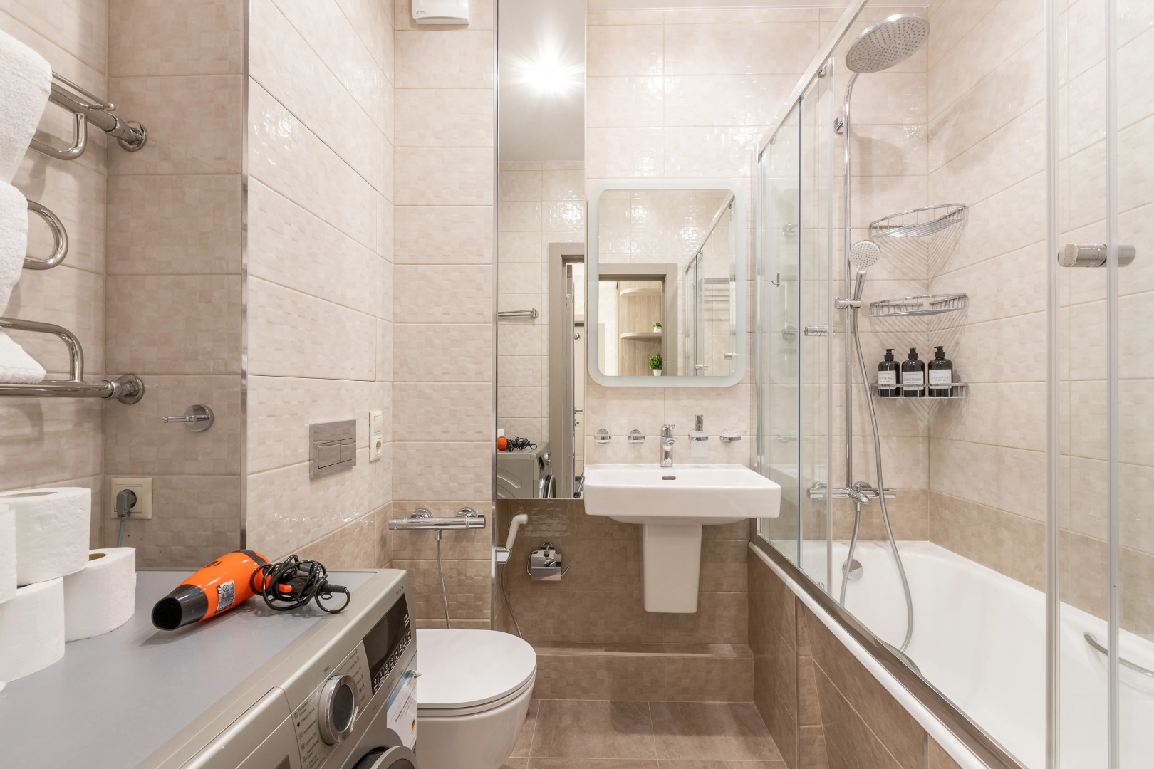 Апартаменты трёхкомнатные с видом на Национальную библиотеку