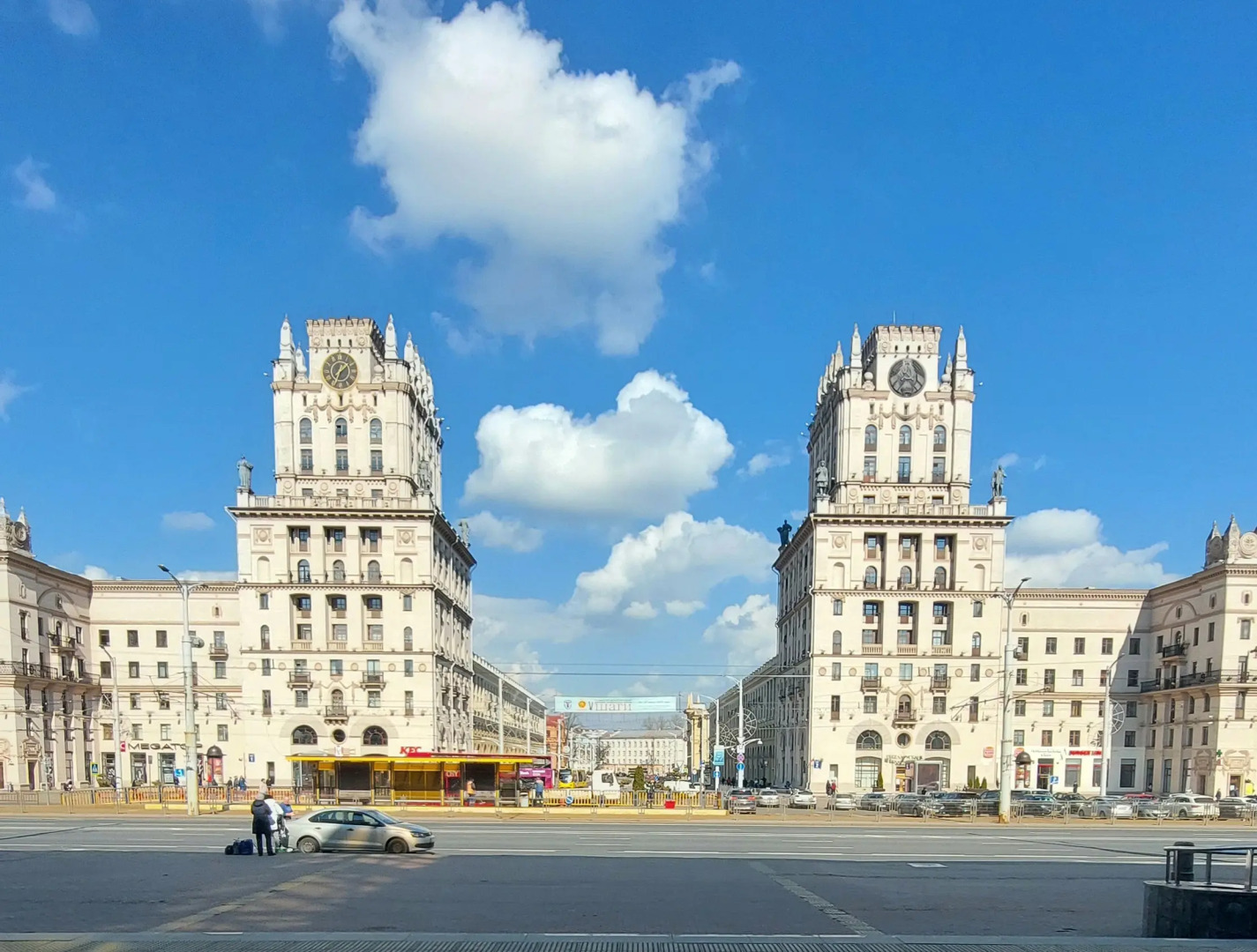Апартаменты в центре 4-х комнатные на Свердлова 22 рядом с вокзалом