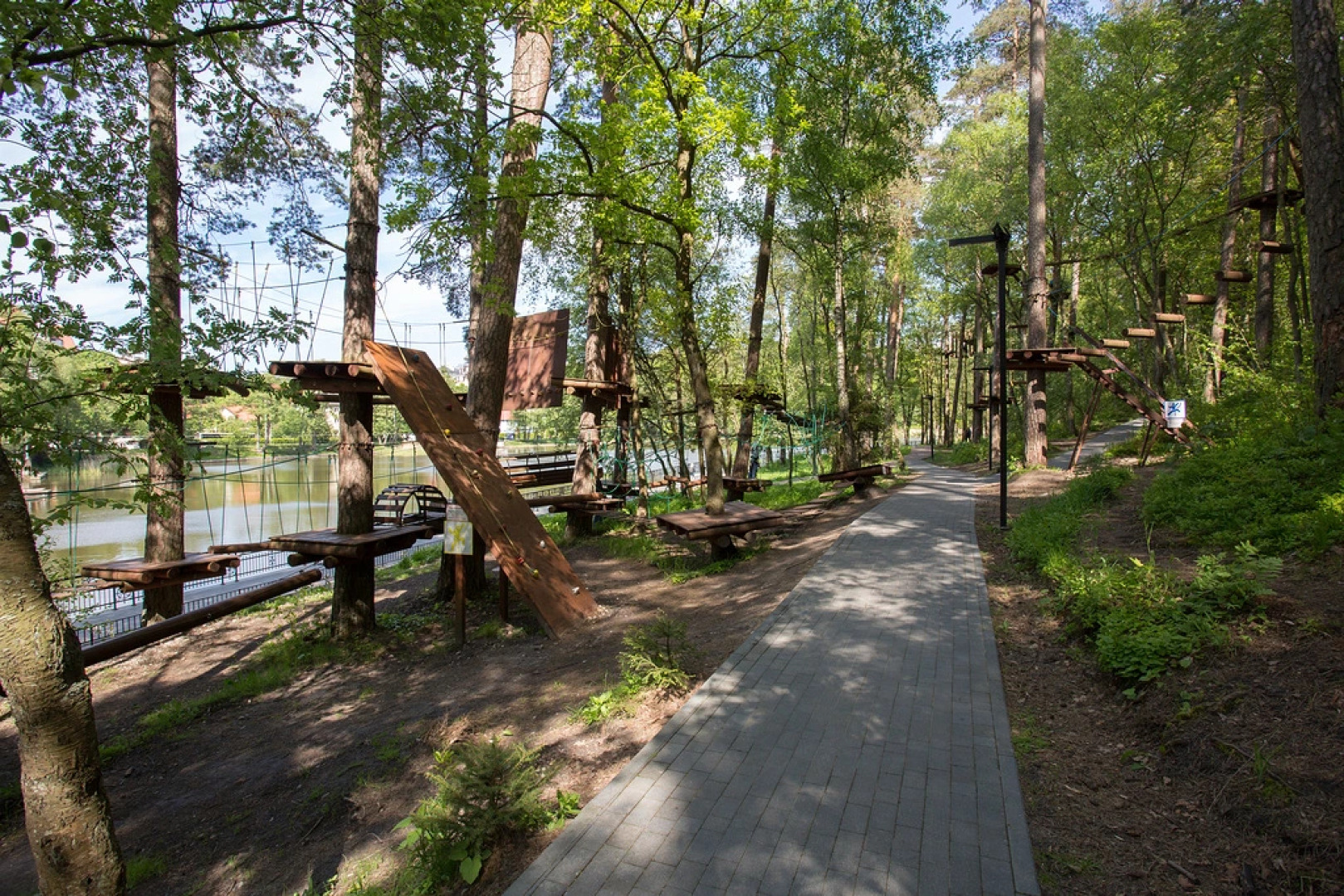 Апартаменты Аврора с видом на лес и озеро