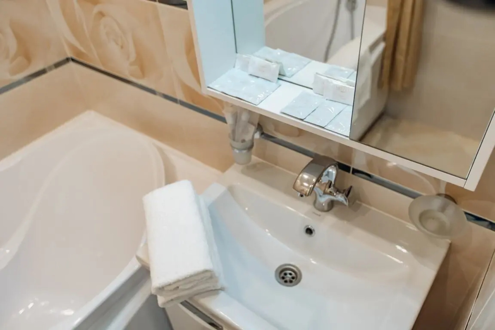 Апартаменты 1 на Билибина 6