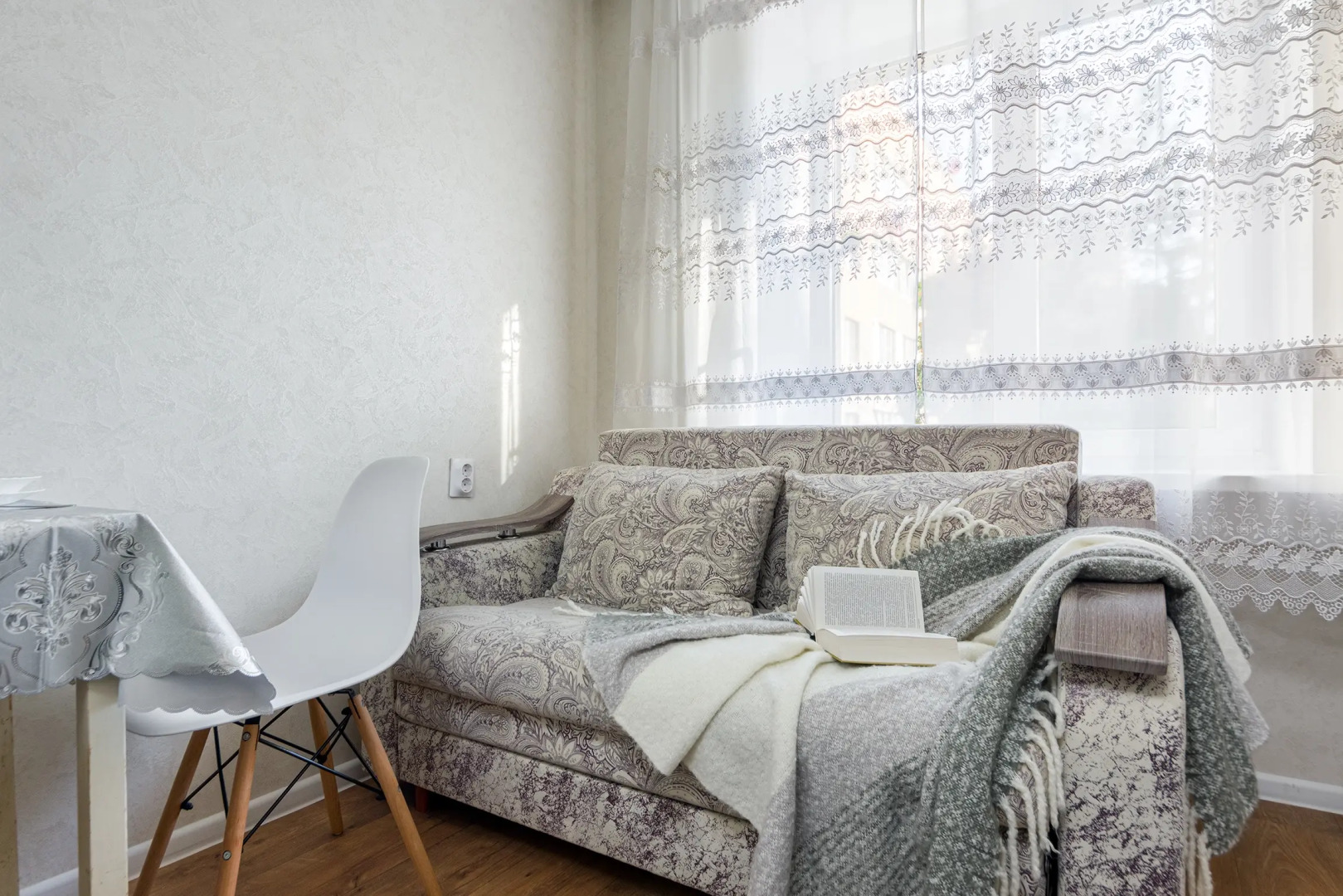 Апартаменты Жуковского 10