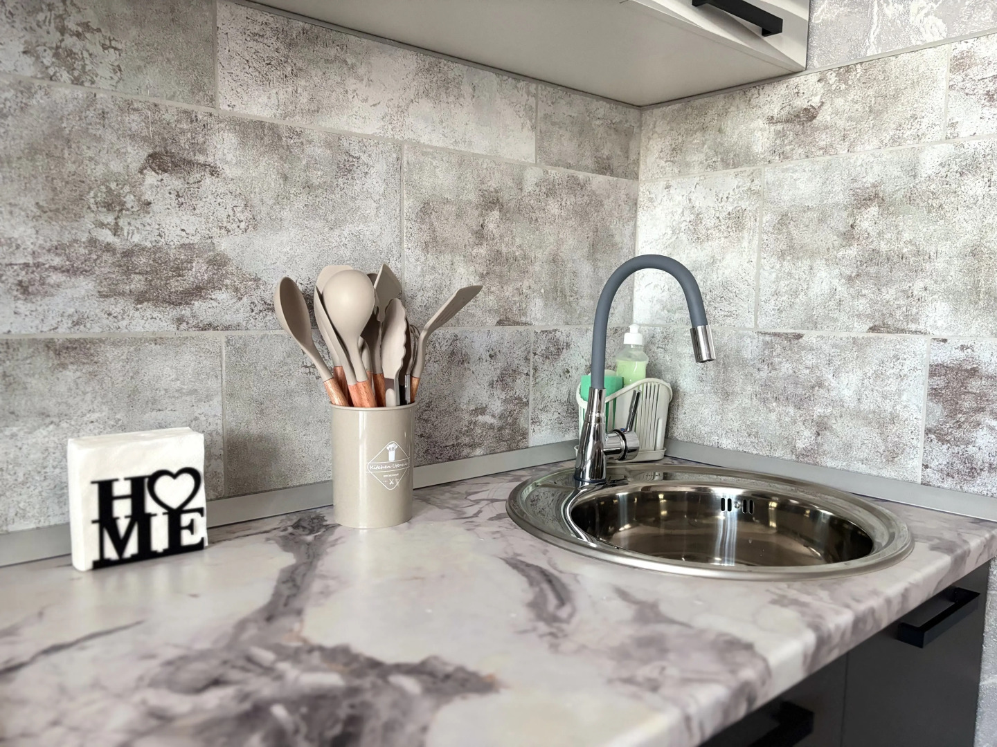 Квартира BestHome Двухкомнатная семейная в центре