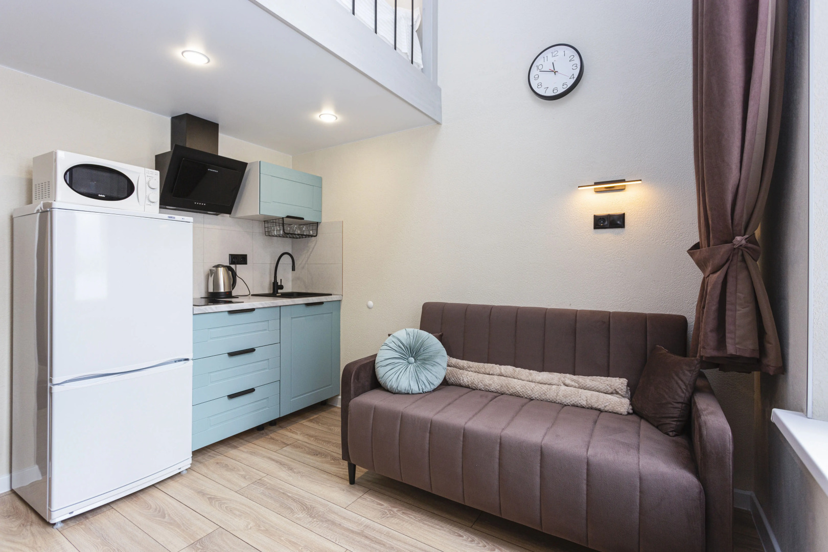 Апартаменты четырехместные на Рябиновой 1