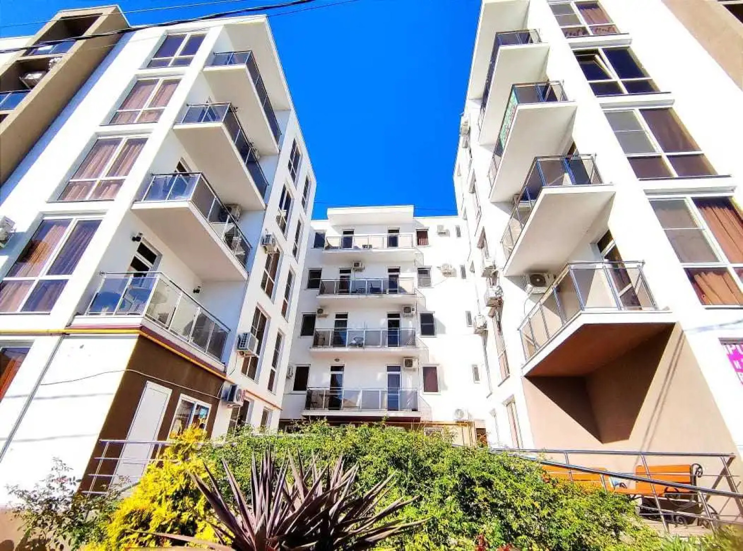 Апартаменты Тростниковая 35