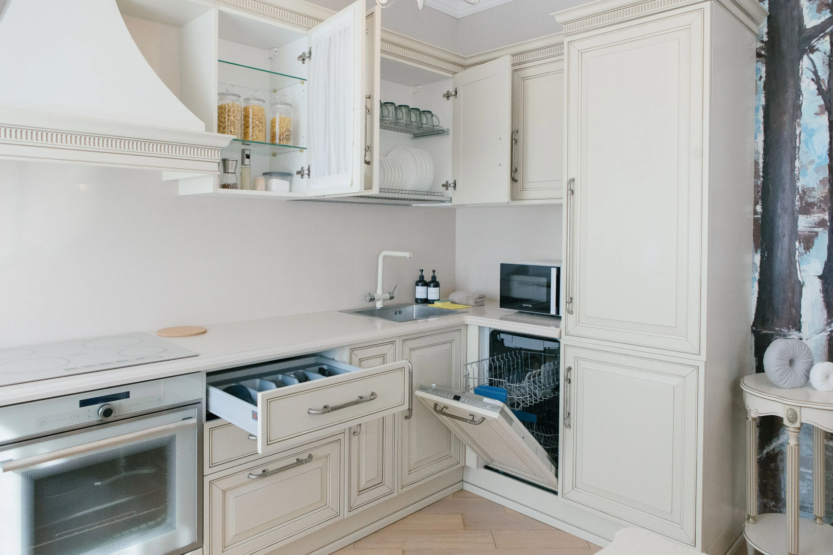 Квартира Большая трехкомнатная квартира с видом на Храм