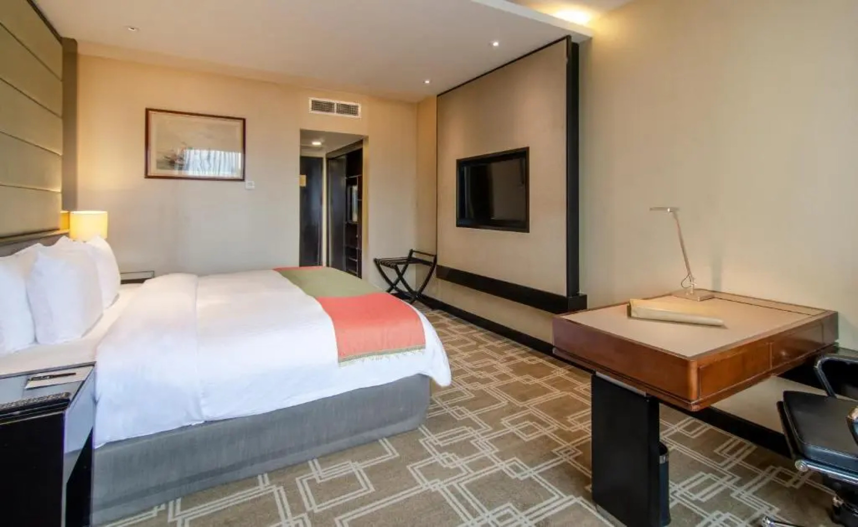 Отель Pan Pacific Sonargaon