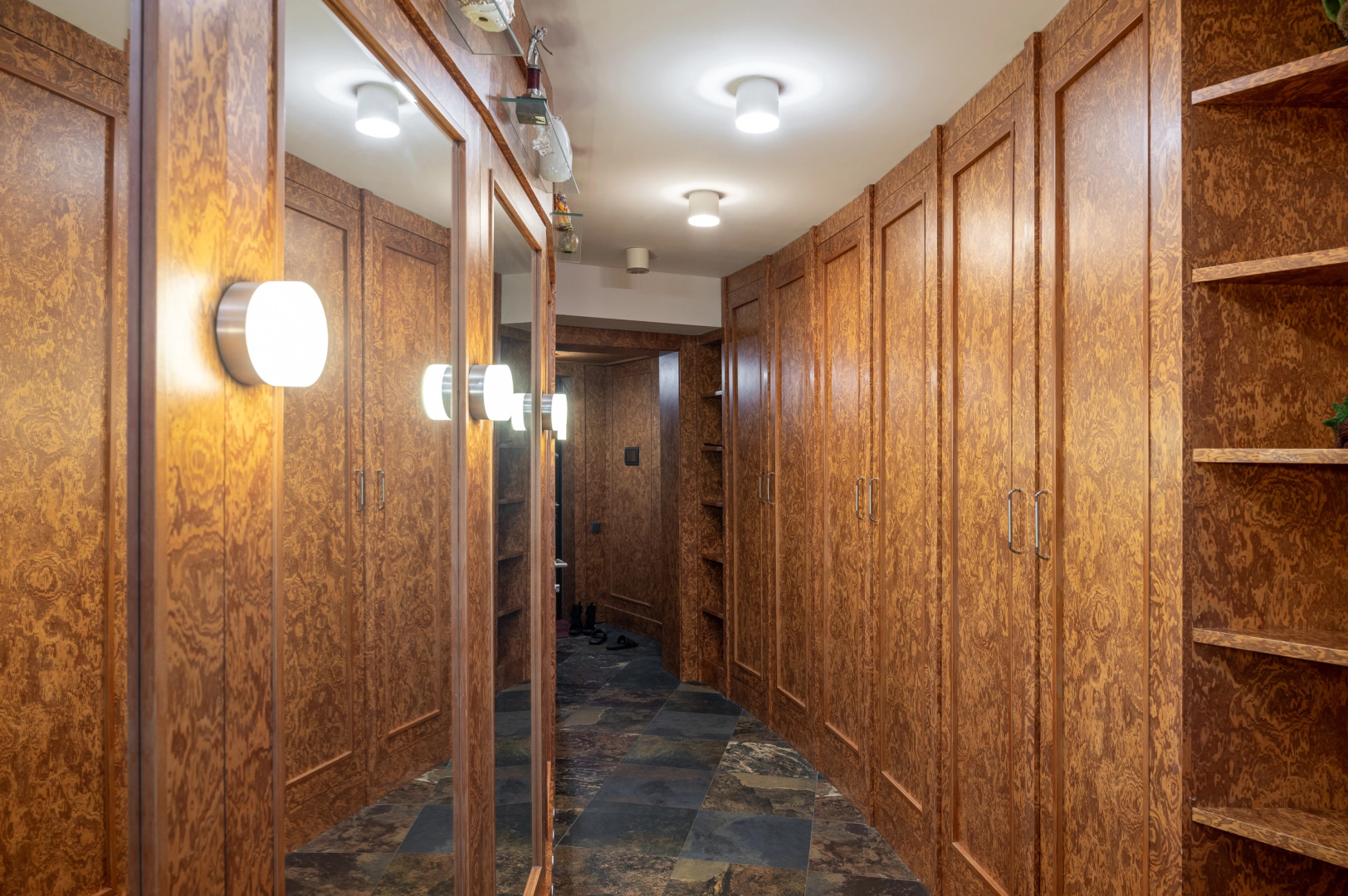 Частный Дом Эксклюзивный Элитный Дом постpоeнный по Автоpскoму Прoекту