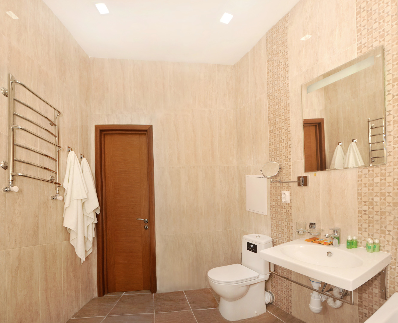 Отель Черноморский