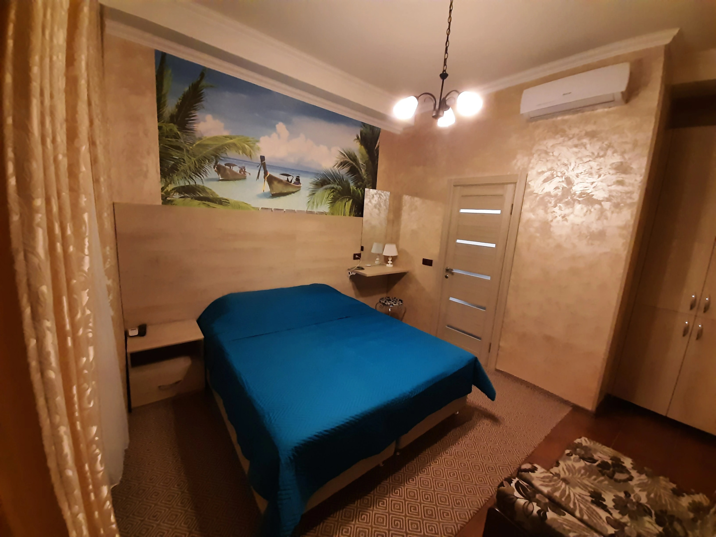 Меблированные комнаты Версаль