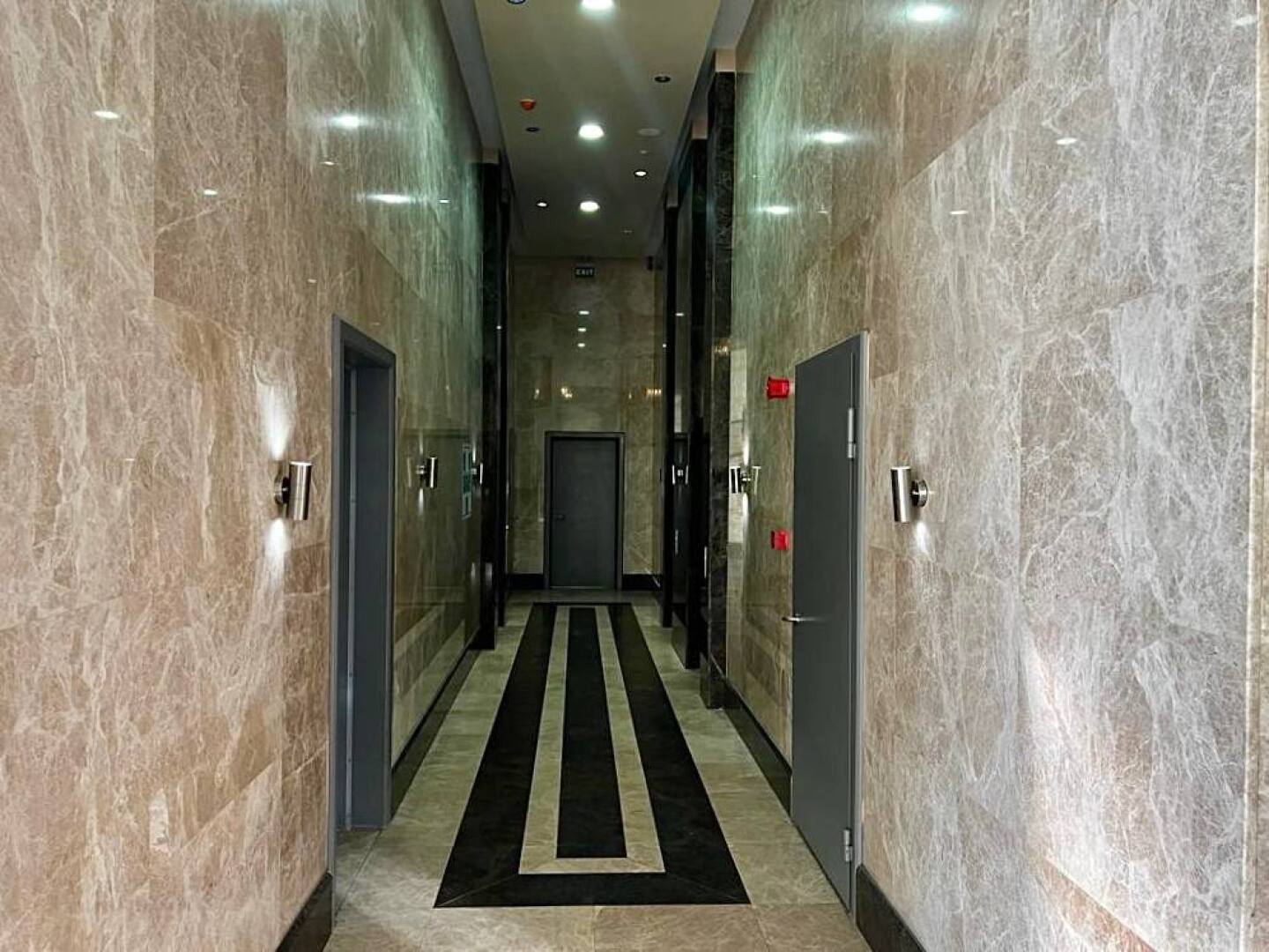 Апарт-отель на берегу моря, Porta Batumi Tower