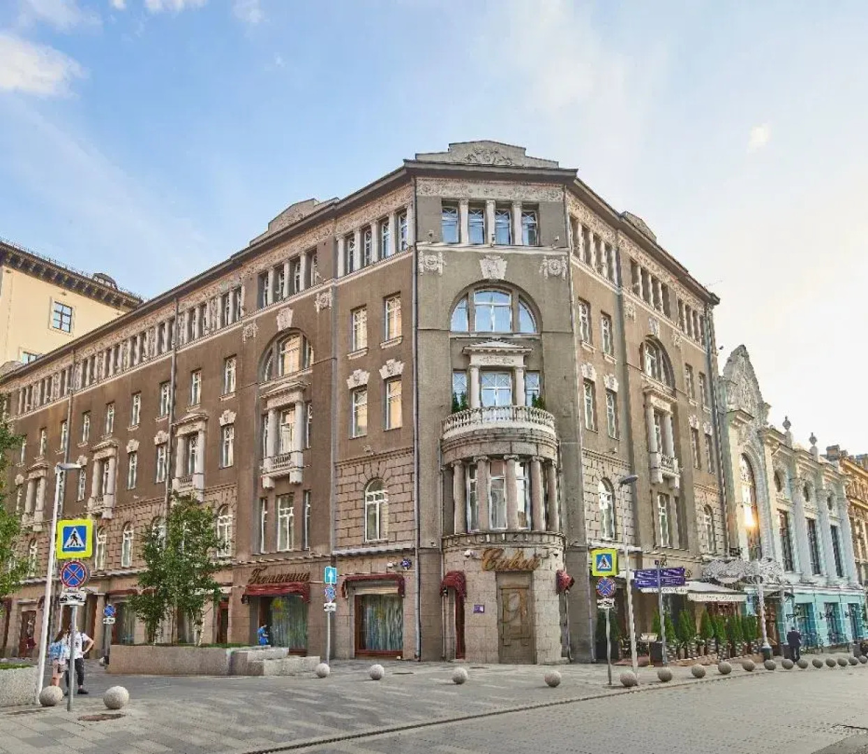 Отель Савой