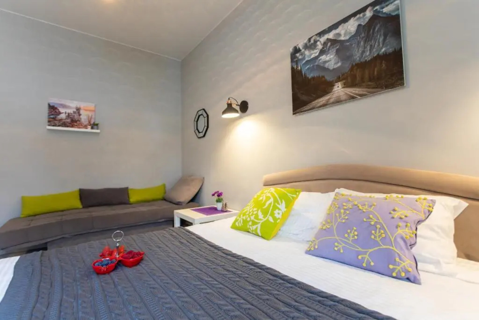 Гостевой дом Four Lions House (Фор Лайонс Хаус)