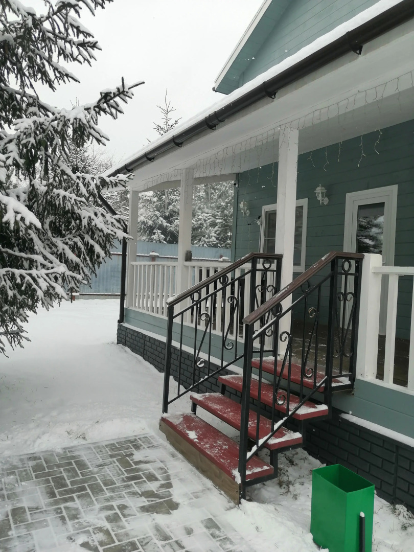 Частный дом с верандой и сауной