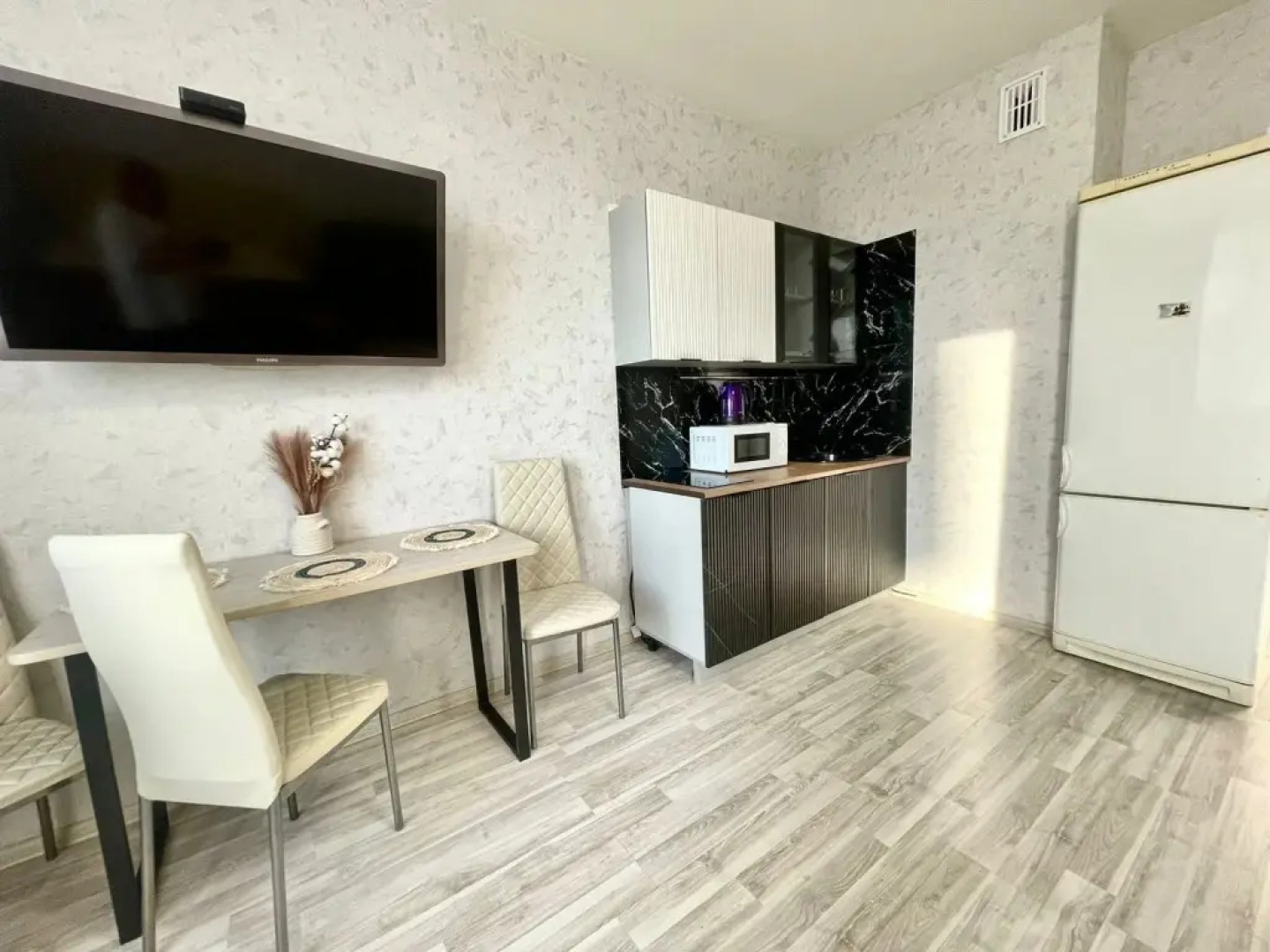 Апартаменты Монблан DreamHouse Крестинского 35 А 2