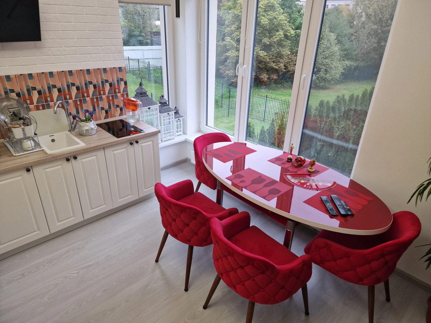 Квартира БалтАтлантик номер в стиле Красный Дракон