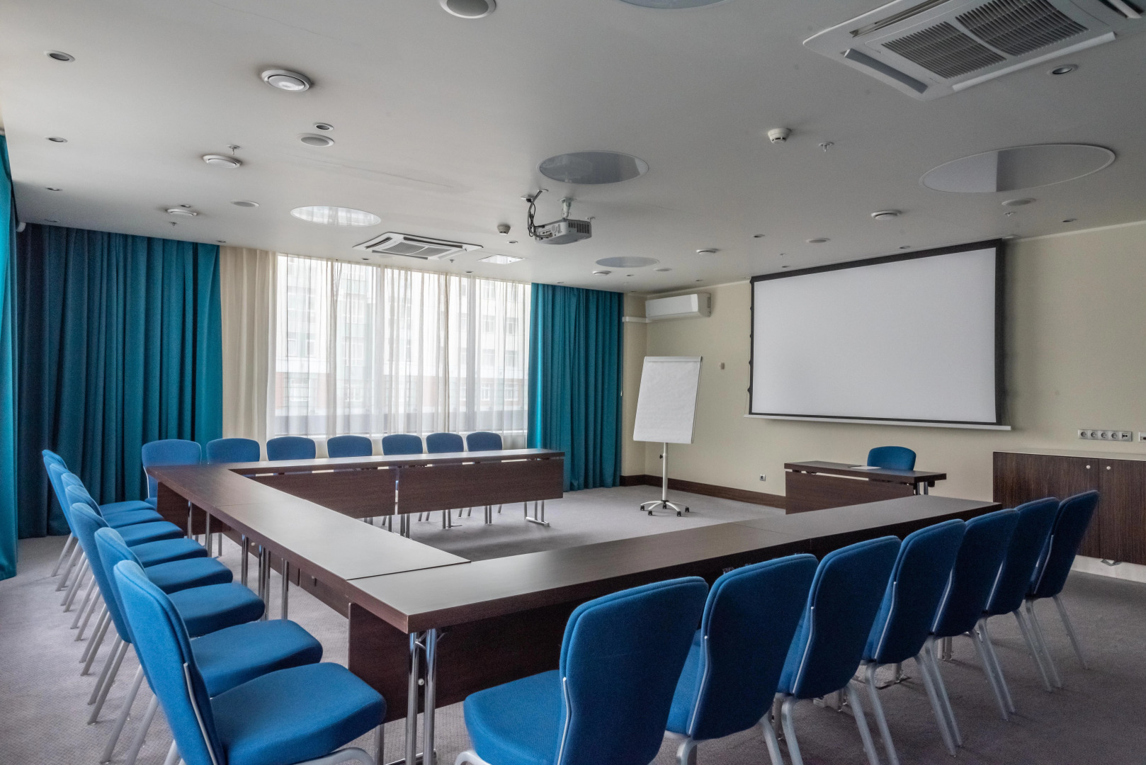 Отель Cosmos Novosibirsk Hotel