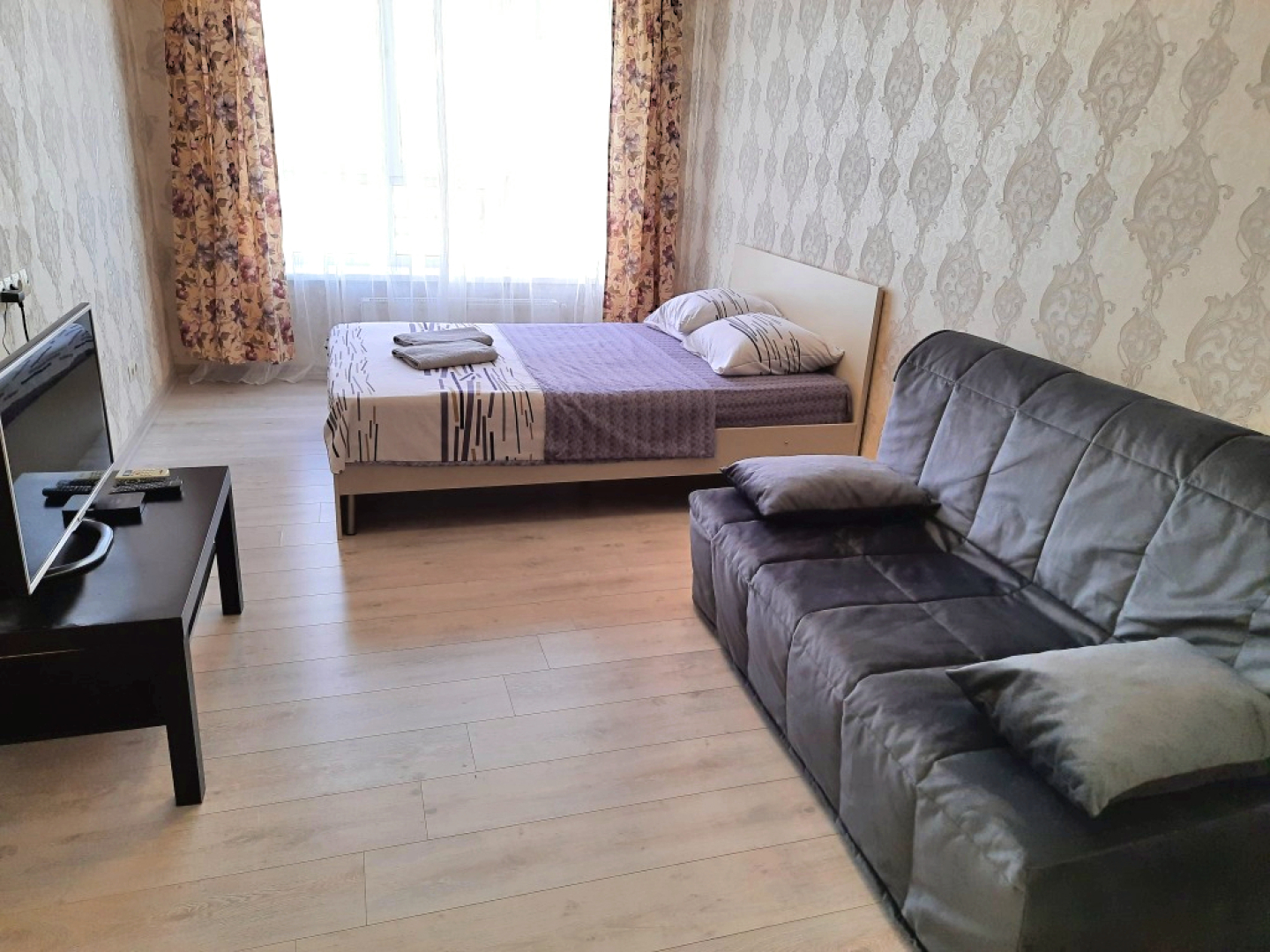 Апартаменты на Леонида Лаврова