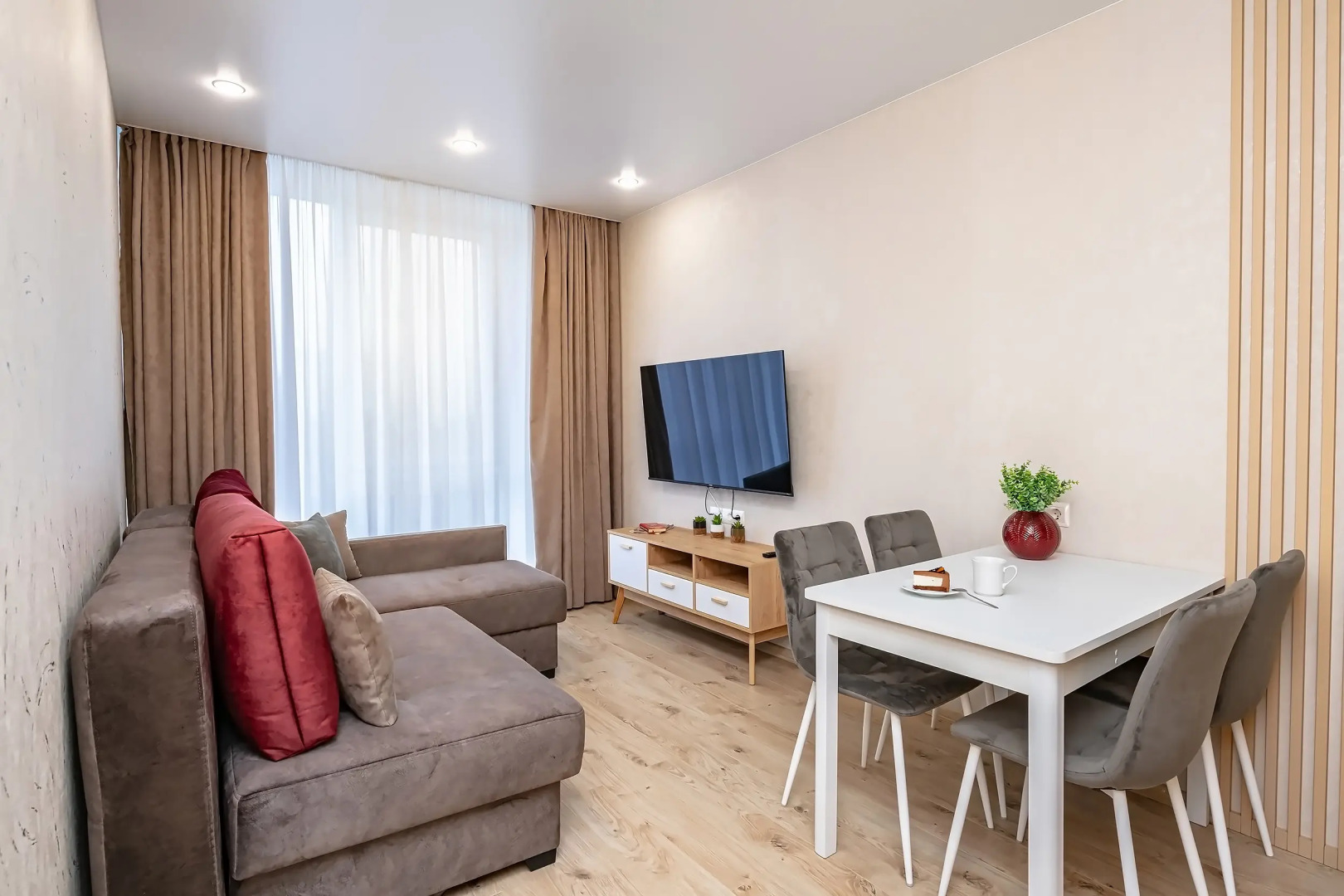 Апартаменты TopHouse на Брянской 18 однокомнатные