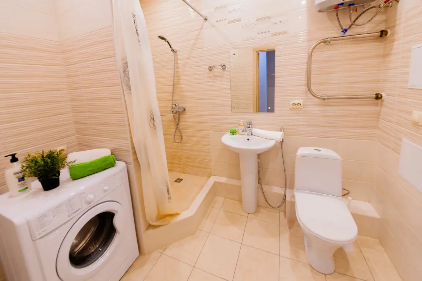 Апартаменты на Революции 48а