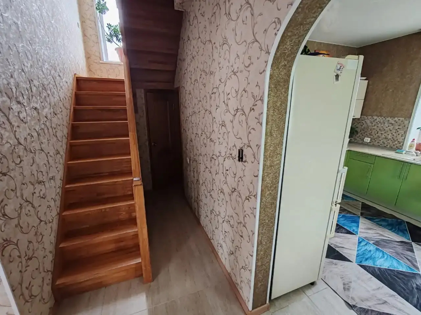 Частный дом г.Владивосток, ул.Джамбула, д.5 до 12 гостей