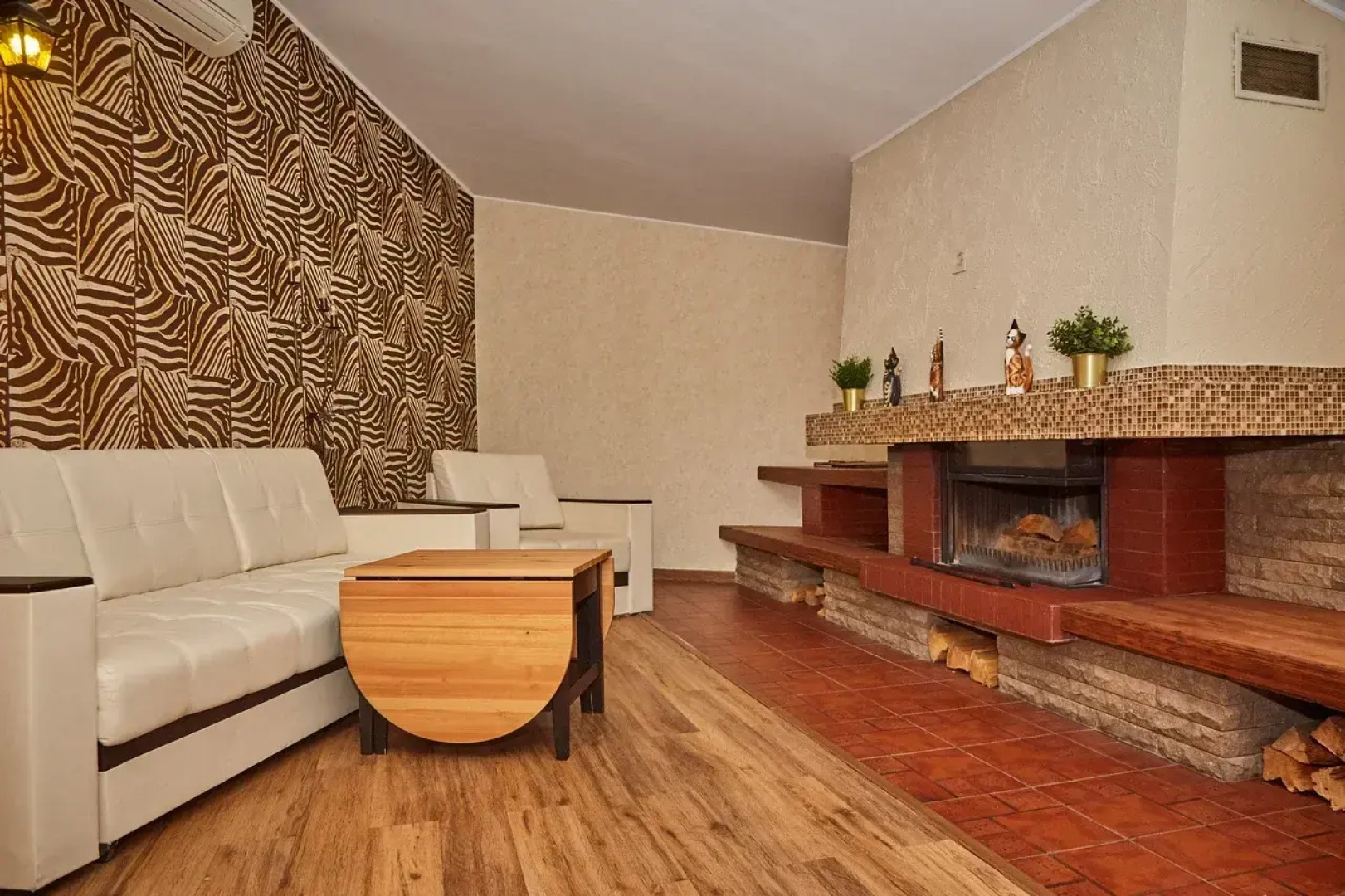 Отель Ловчий Плюс