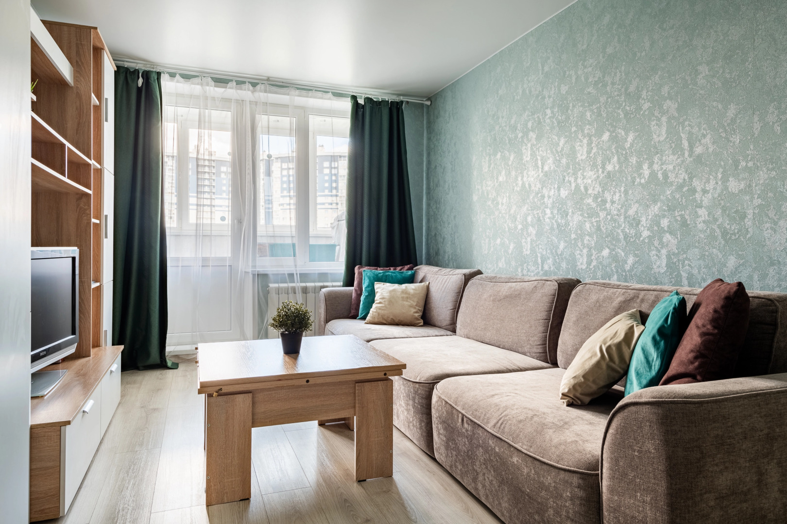 Улучшенные двухкомнатные апартаменты на метро Академика Янгеля