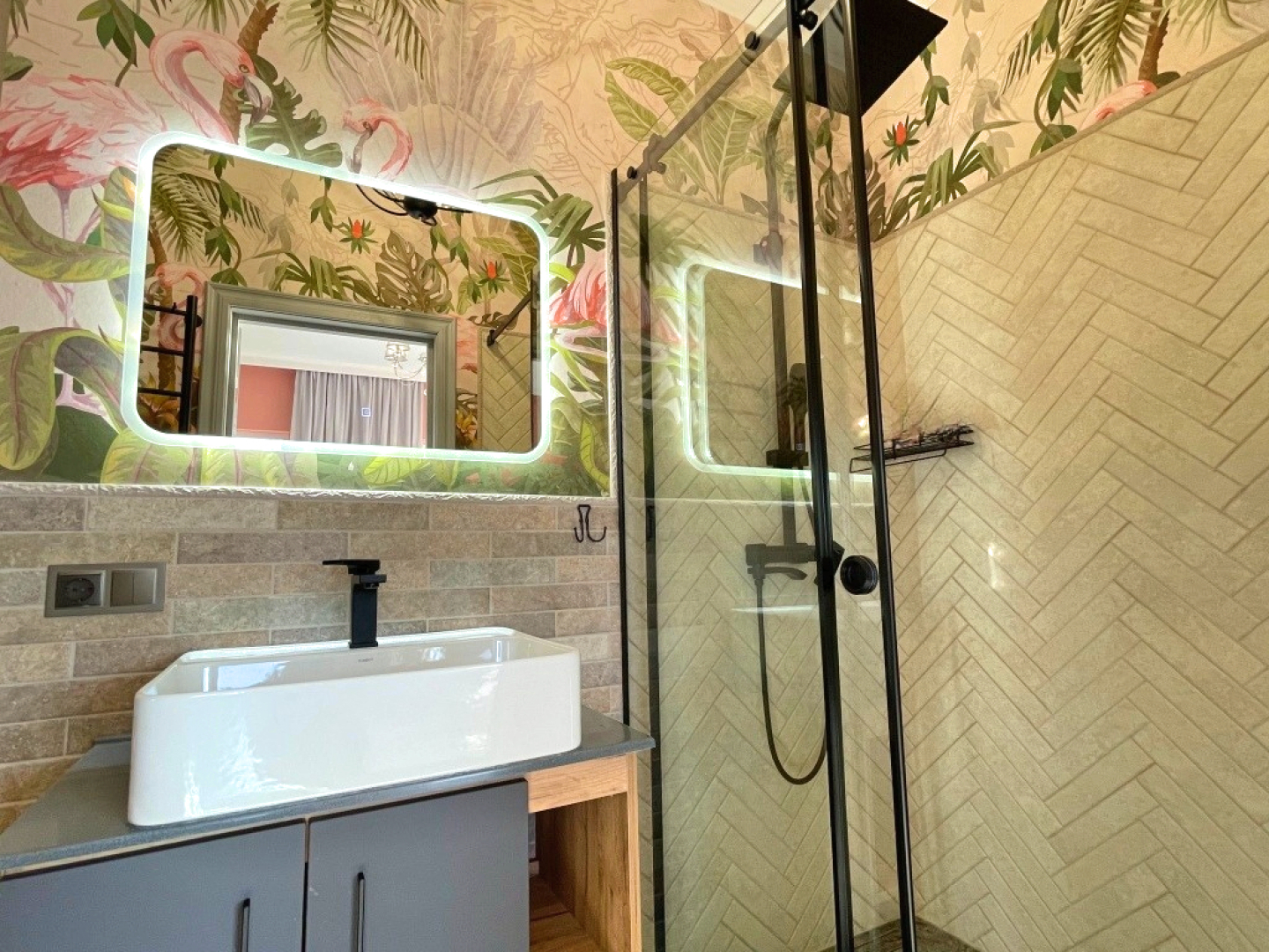 Апартаменты 3-комн. ЖК Корона Дизайнерский ремонт