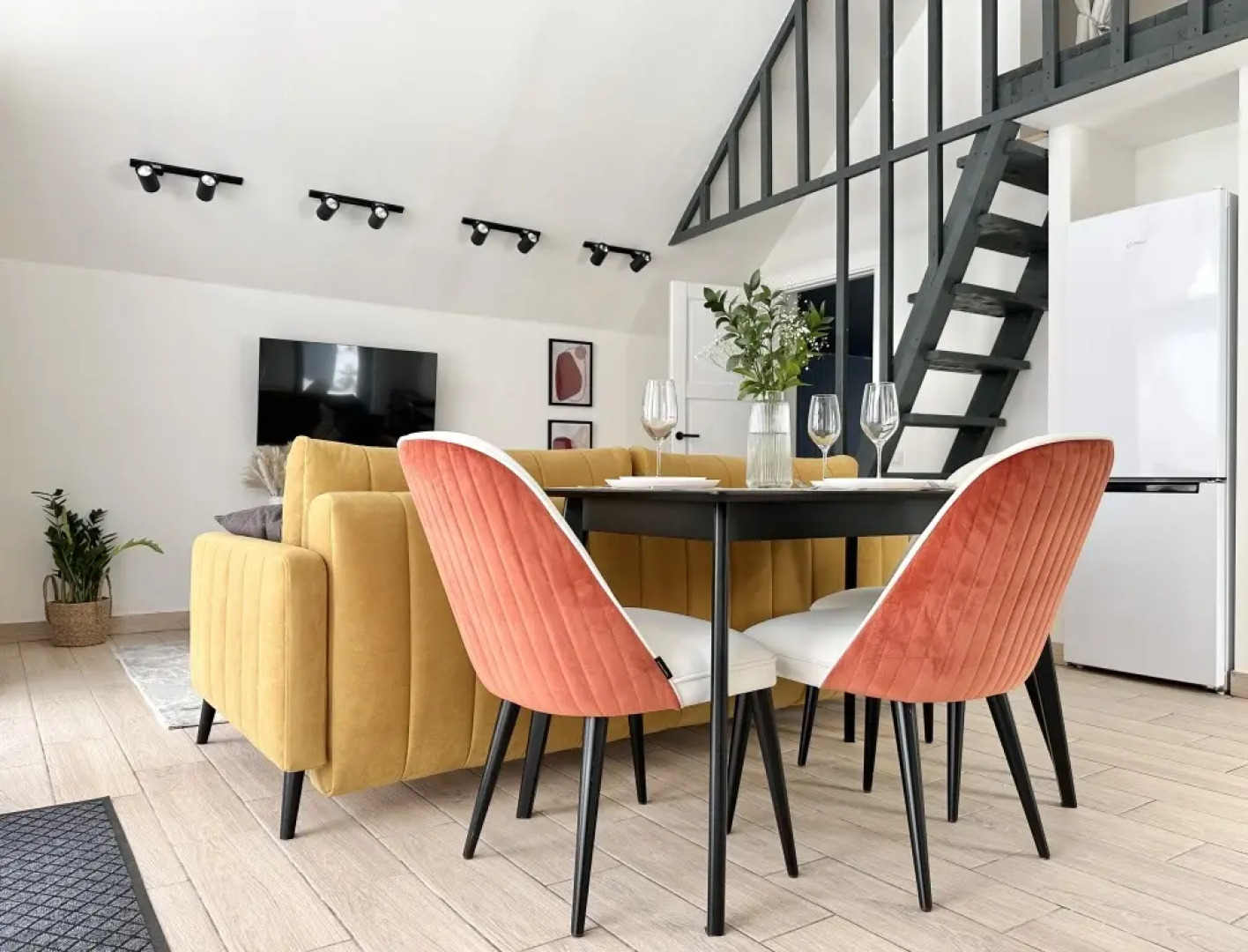 Частный Дом Барнхаус №4 с инфракрасной сауной и горячим Чаном на 6 человек