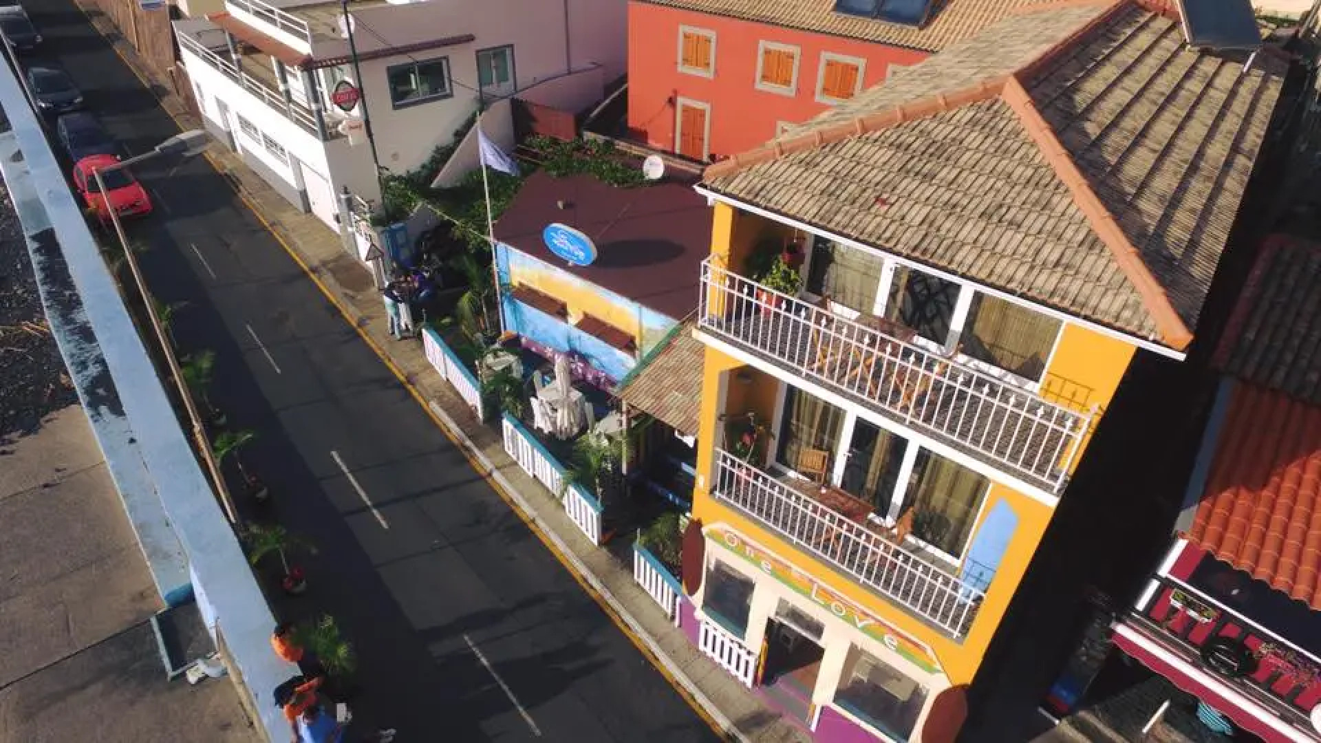 Апартаменты One Love Maktub